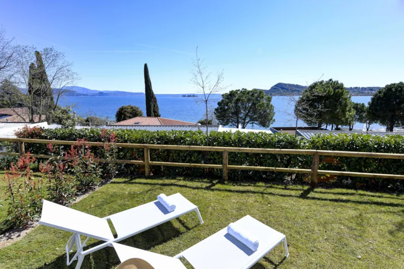 Maxicaravan Jacuzzi View