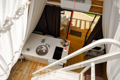 Luxury Lodge Tent with Jacuzzi — 7
