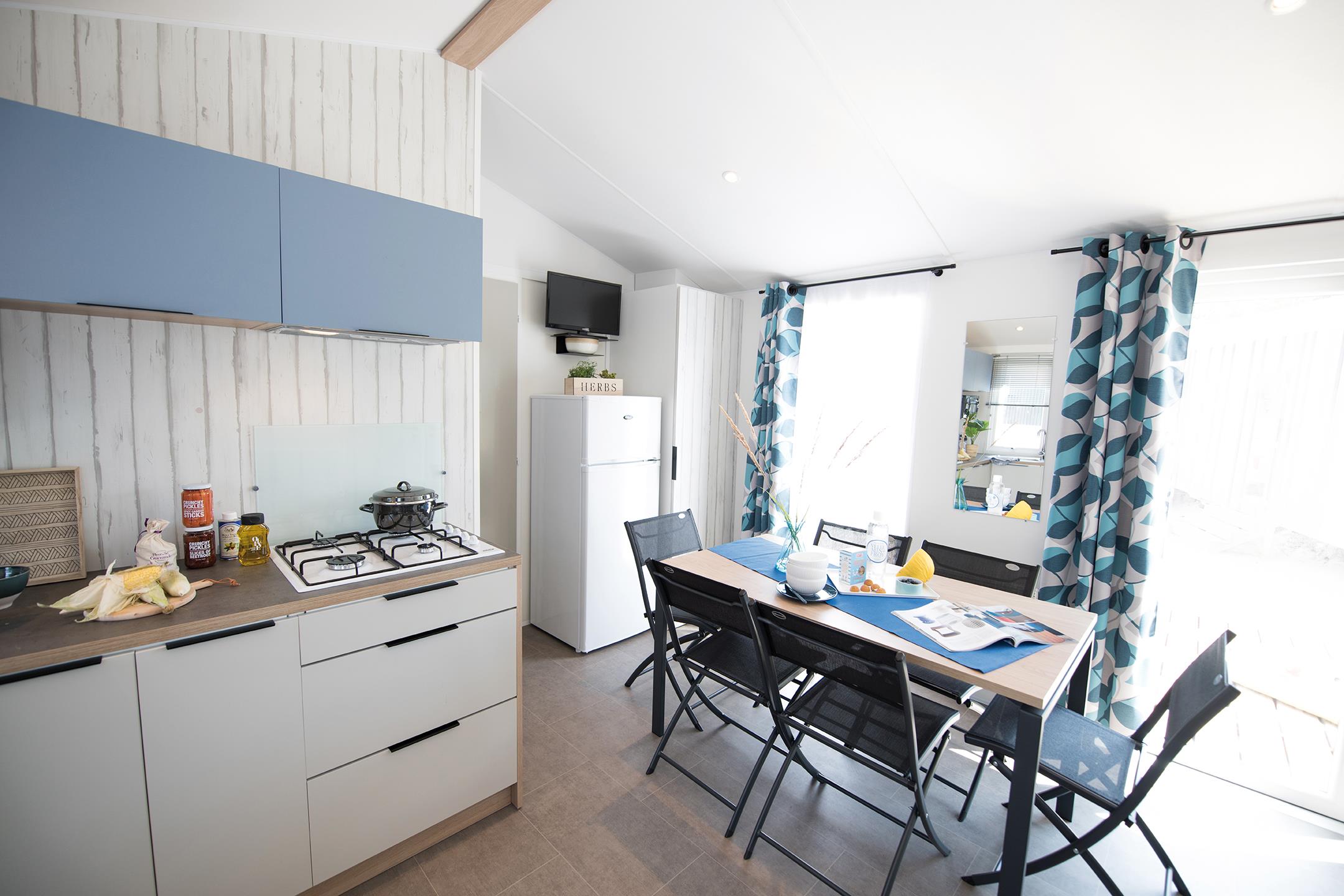 Mobil-home NIRVANA TRIO avec terrasse couverte ,3 chambres,TV, (2019)