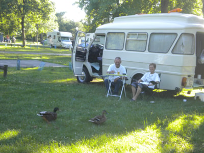 Pitch : car + tent or caravan or camping-car