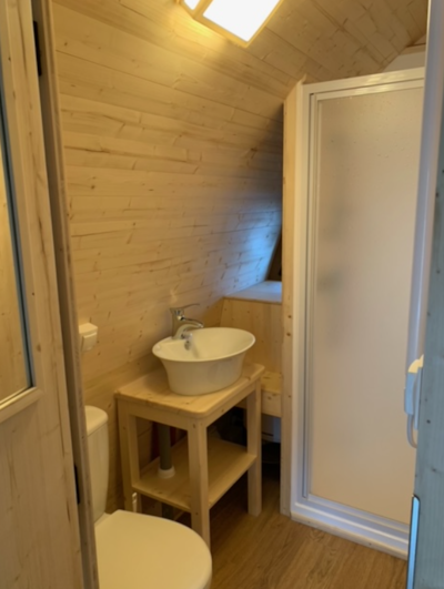 Nature wood chalet  (2 adults + 1 child )