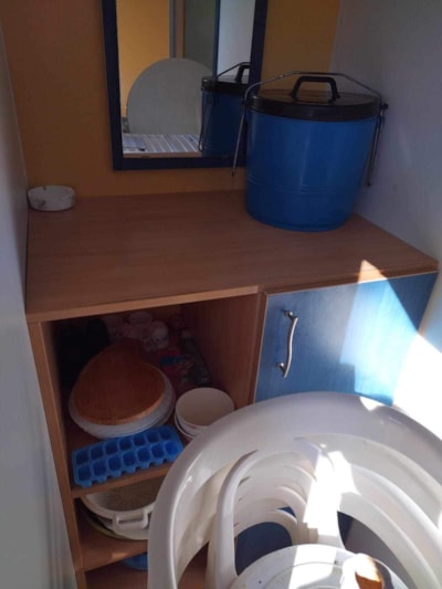 Mobile home - 2 bedrooms without bathroom facilities