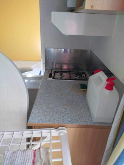 Mobile home - 2 bedrooms without bathroom facilities