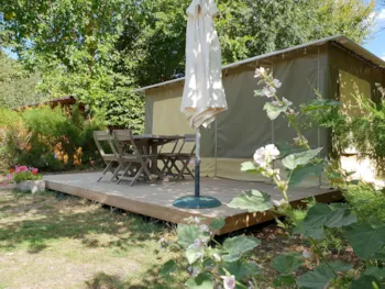 Mietunterkunft - Zeltbungalow - Ohne Sanitäranlagen - 20M² - Camping L'Ile Cariot