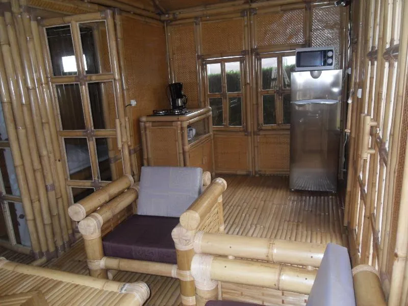 La Cabane En Bambou