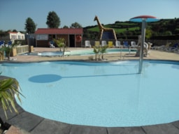 Camping Le Marqueval - image n°8 - Roulottes