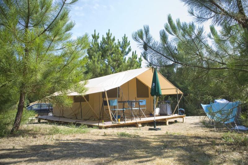 Location - Tente Toile & Bois Classic Iv - Huttopia Oléron Les Pins