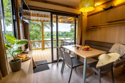 Cottage - 2 Bedrooms on the Waterfront — 3