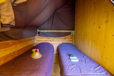 Canadian Tent — 8