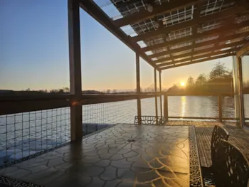 Accommodation - Floating Cabin - 2 Bedrooms - Camping Les Ballastières