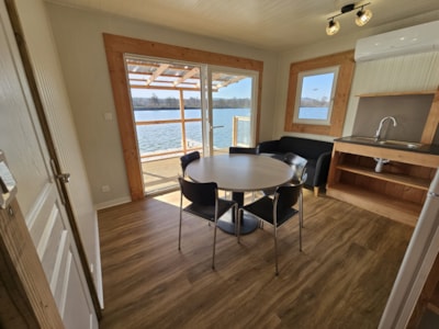 Floating Cabin - 2 Bedrooms — 3