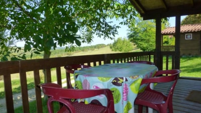 Chalet Standard 25m² (2 bedrooms) 2 adults and 2 childrens- sheltered terrace 10m²