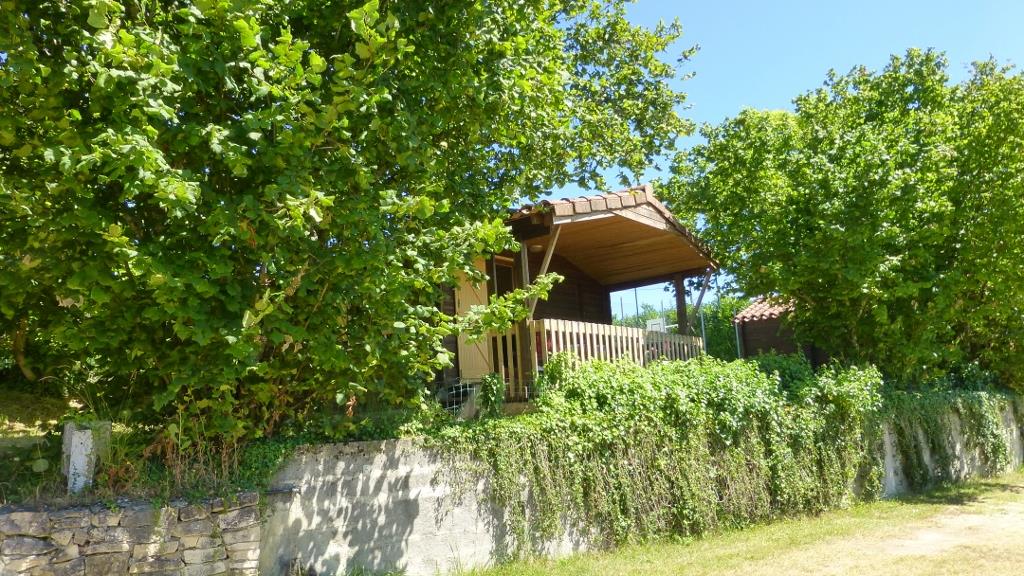 Chalet Standard 25m² 2 adults and 2 childrens - sheltered terrace 10m² - without toilet blocks