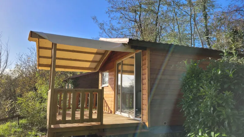 Chalet Premium 30M² (2 Chambres) + Terrasse Couverte 12M² + Clim + Tv + Lv