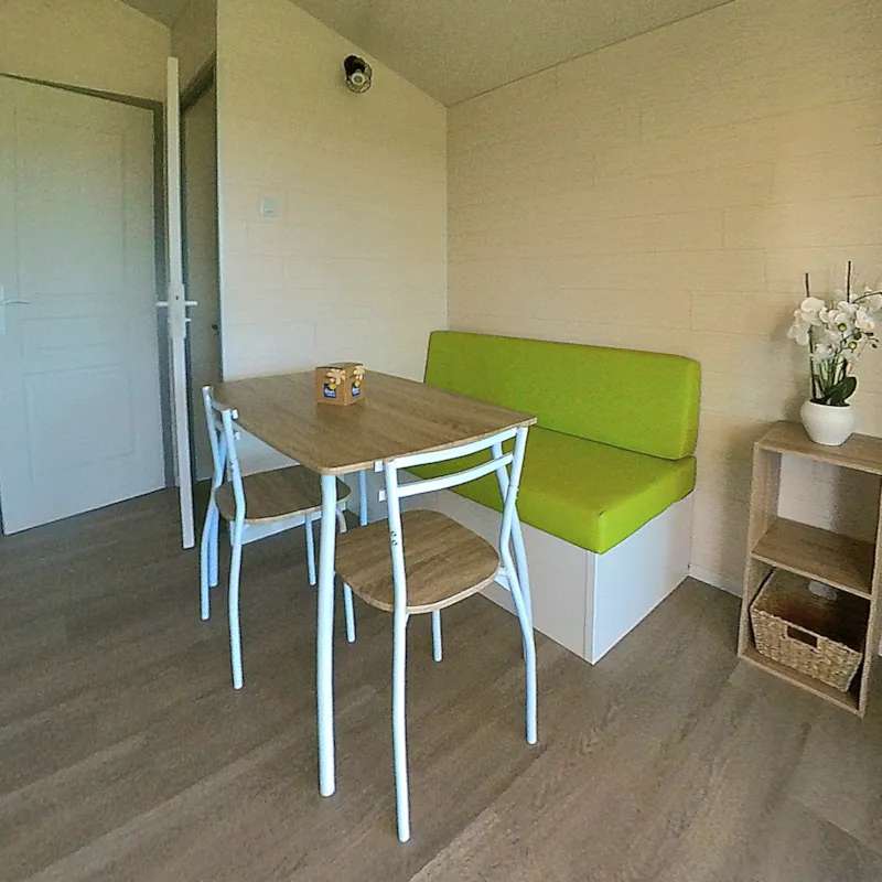 Chalet Premium 30M² (2 Chambres) + Terrasse Couverte 12M² + Clim + Tv + Lv