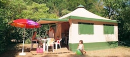 Accommodation - Furnished Tent Cyrus>20M² 5 People Maxi - Minimum Rental = 2 Nights - Camping Sainte-Victoire