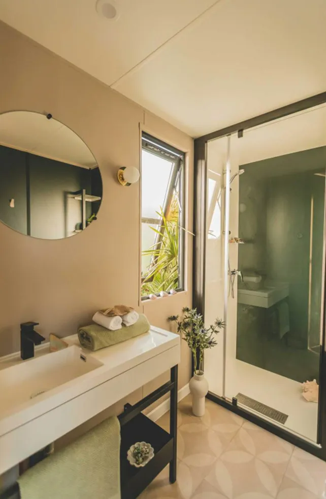 Premium 2 Chambres Family 31.6M² (8.6Mx4.2M), + Climatisation + Lave Vaisselles + Plancha A Gaz + Tv