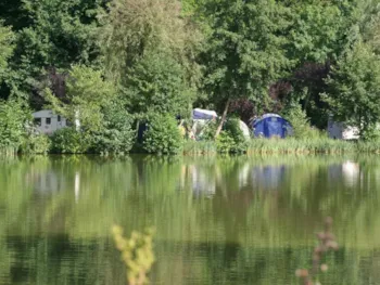 Stellplatz - Stellplatz Premium Zelt - Castel Camping Le Brévedent