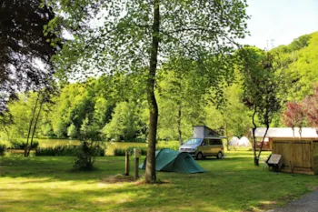 Stellplatz - Premium Stellplatz Wohnwagen - Castel Camping Le Brévedent