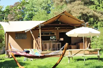 Mietunterkunft - Canvas Cottage Woody Luxury (With Bathroom) - Castel Camping Le Brévedent