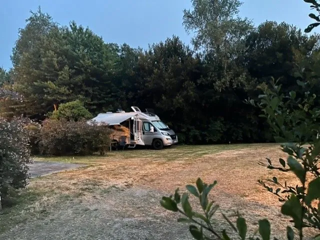 Forfait Camping (Emplacement, 2 Personnes, 1 Véhicule)