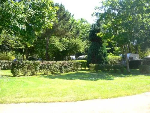 Emplacement Nature Sans Électricité- Non Accessible Aux Camping-Cars