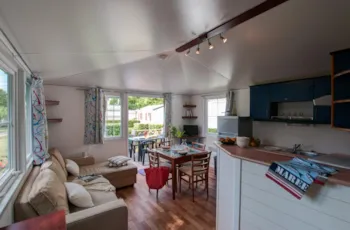 Mietunterkunft - Mobilheim Premium « Nautil’Home » 4/5P. 37M² - 2 Schlafzimmer – Fernsehen – Holzterrasse - Camping Homair - La Pommeraie de l'Océan