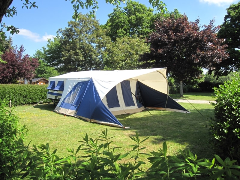 Piazzola ACSI (2 persone + elettricità + 1 animale)