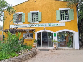 Domaine des Chênes Blancs - Ucamping