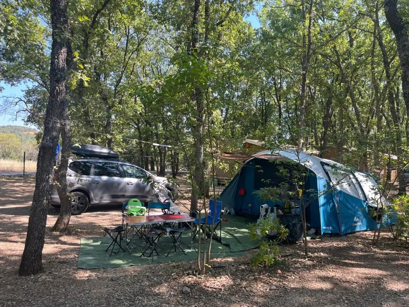 Emplacement Confort Medium Tente / Van < 6M (Avec Électricité)