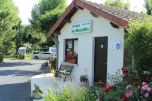 Camping Les Moulettes - Ucamping