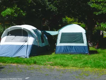 Stellplatz - Comfort Pitch From 85 To 100 M2 Including 2 People With Electricity - Camping Les Moulettes