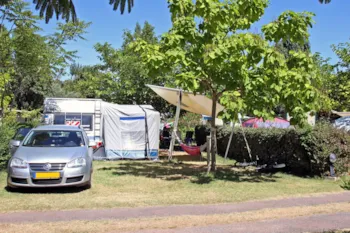 Stellplatz - Camping Stellplatz 'Espace-Nature' - Camping La Brande