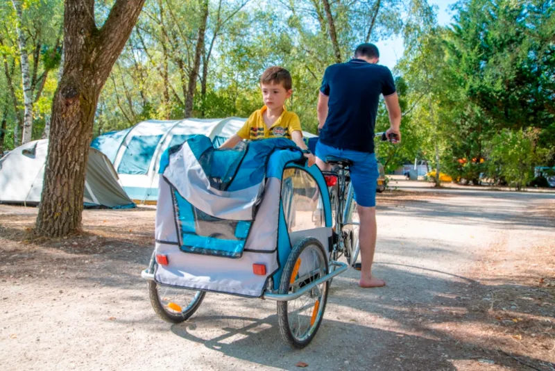 Emplacement Nature : Emplacement De 100 M2 Avec 1 Véhicule Et Tente / Caravane / Camping-Car