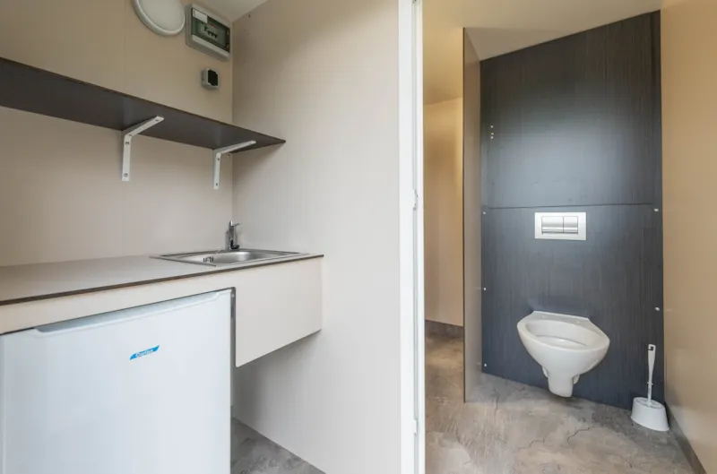 Emplacement Sanitaire Privé + Garden Pack