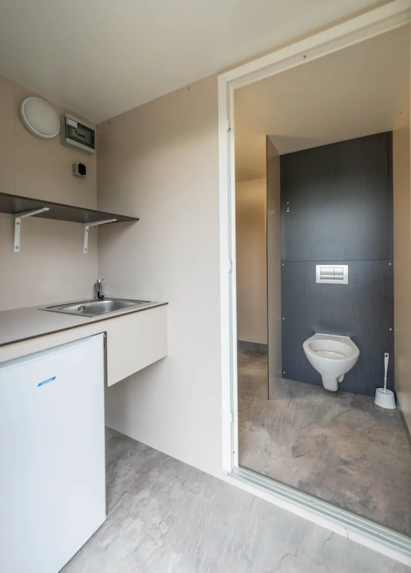 Emplacement Sanitaire Privé + Garden Pack