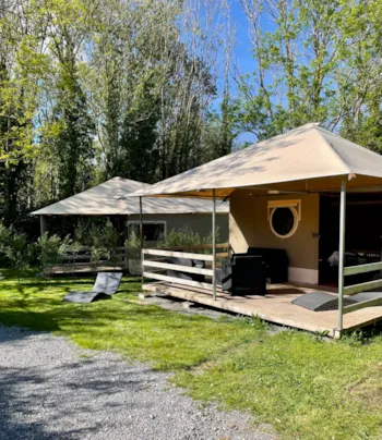 Mietunterkunft - Zelt Ohne Sanitäranlagen Ausgestattet - Camping des Chaumières