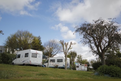 Pitch: motor home + electricity — 5