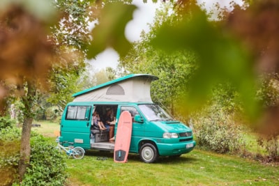Pitch: motor home + electricity — 2