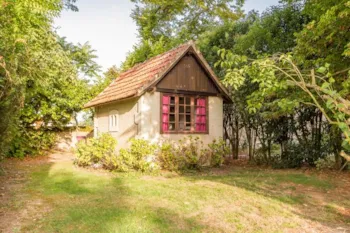 Mietunterkunft - Haus Ohne Sanitärausstattung - Le Petit Trianon