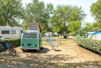 Stellplatz - Stellplatz Mit Strom - Camping Campéole La Côte des Roses