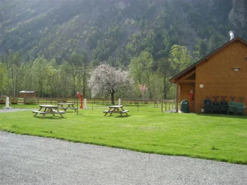 Emplacement - Camping Principal : Emplacement + Tente/Caravane Ou Camping-Car - image n°4 - Camping la Ferme Noémie