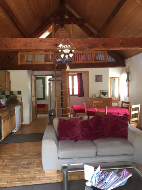 Mietunterkunft - Ferienwohnung Loft : 2 Schlafzimmer + Terrasse - image n°4 - Camping la Ferme Noémie