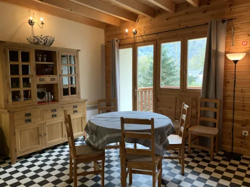 Huuraccommodatie(s) - Appartement Barn : 2 Slaapkamers + Terras - image n°3 - Camping la Ferme Noémie