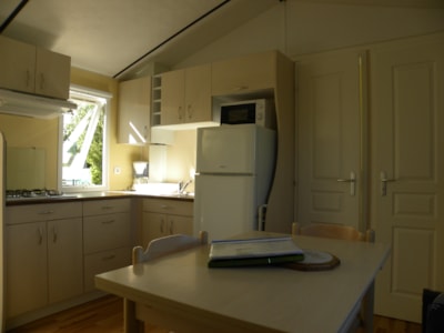 Mobile home VALAUDRAN  27m² / 2 bedrooms - sheltered terrace