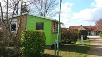 Huuraccommodatie(s) - Bungalowtent Rivaulde 20M² - 2 Slaapkamers (Zonder Privé Sanitair) - Camping de Sologne Salbris
