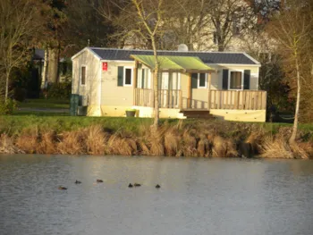 Huuraccommodatie(s) - Stacaravan  Sauldre 33M² - 3 Slaapkamers + Airconditioning + Terras - Camping de Sologne Salbris