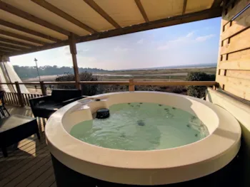 Mietunterkunft - Lodge Luxe Jacuzzi* (2 Zimmer) - La Dune de Jade - Camping Qualité