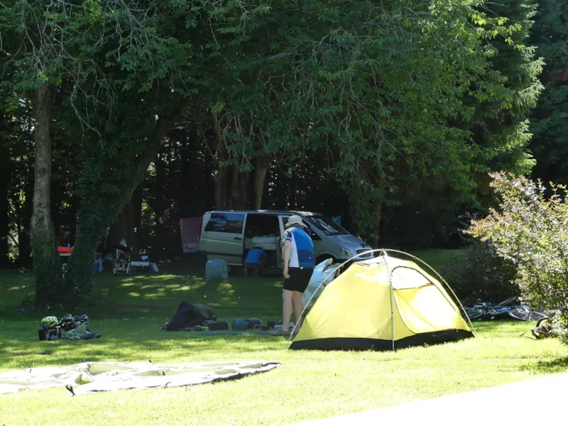 Emplacement Nu + Véhicule