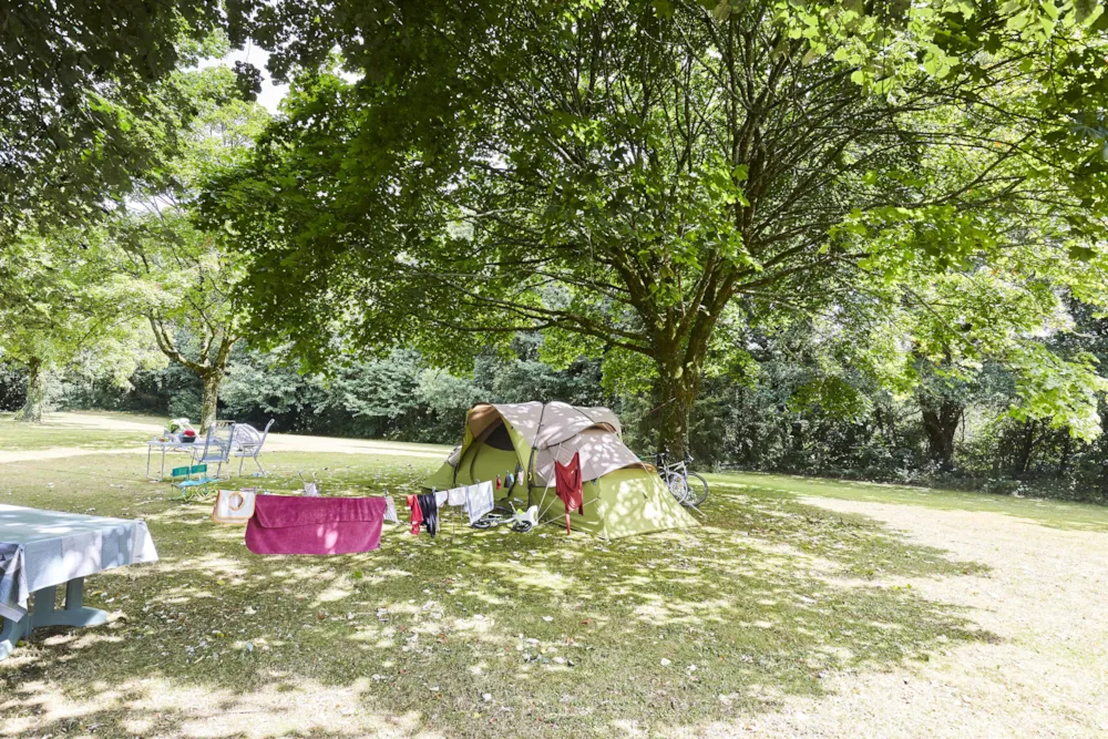Stellplatz - Camping Stellplatz (Ohne Fahrzeug) - Camping Le Clos du Blavet